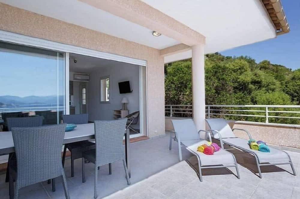 T3 Les pieds dans l'eau: sea view - Air-conditioned, equipped apartment - Golf Campomoro in Belvédère-Campomoro, Distrito de Sartène