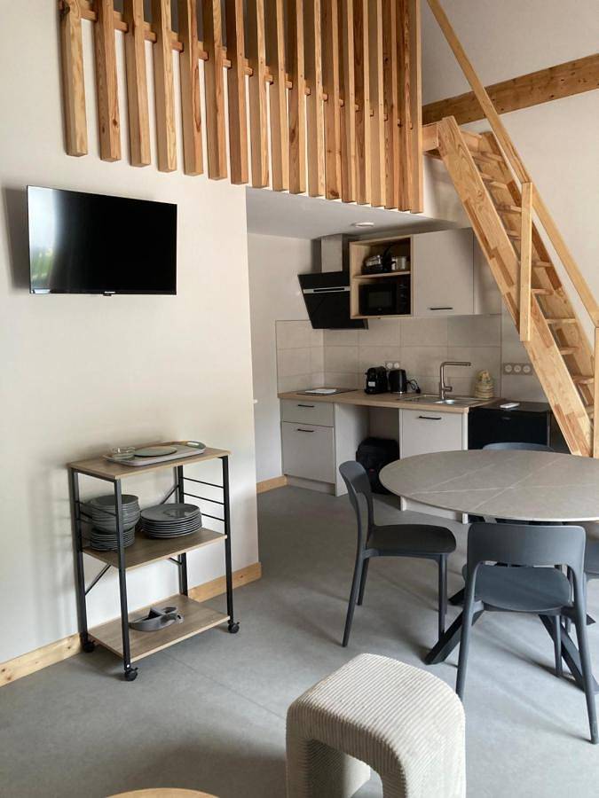 Aparthotel para 2 personas, con sauna y piscina además de vistas y jardín, Se admiten mascotas - 1