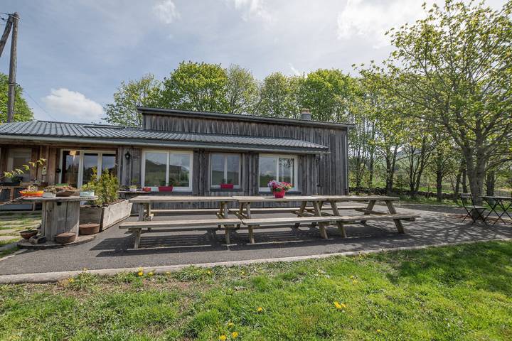 Gîte pour 14 personnes, avec Jardin