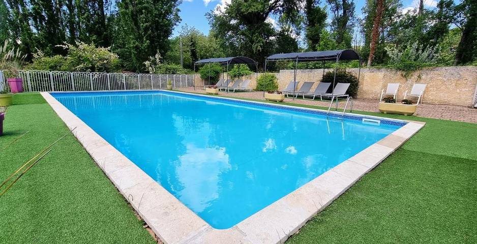 Hôtel pour 3 personnes, avec sauna et vue ainsi que piscine et jardin, adapté aux familles