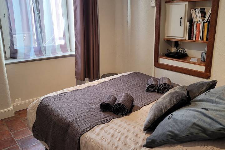 Location de vacances pour 5 personnes, avec terrasse à Vogüé - 2