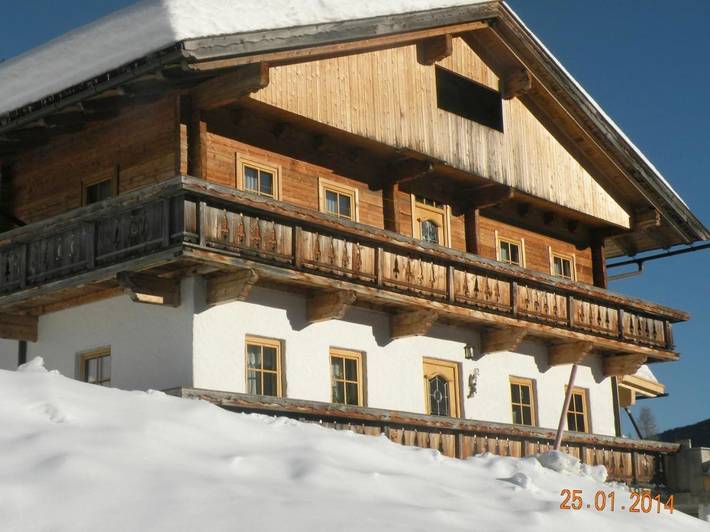 Ferienwohnung für 3 Personen, mit Balkon und Terrasse sowie Garten und Ausblick in Innervillgraten