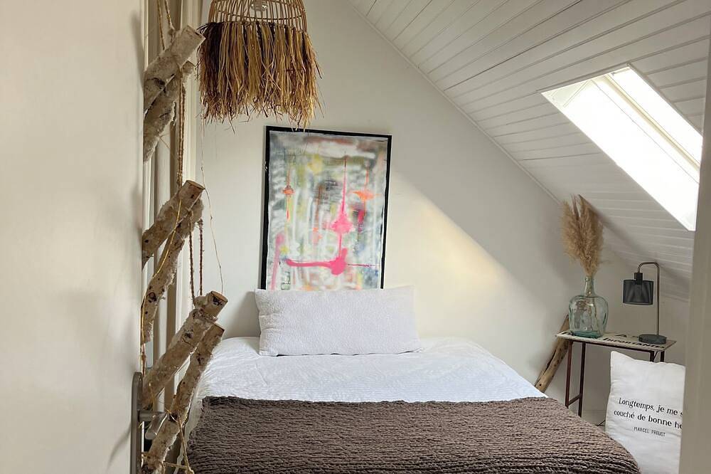 Nice room for rent. Independent space upstairs. Relaxation area. in Brest, Región de Brest