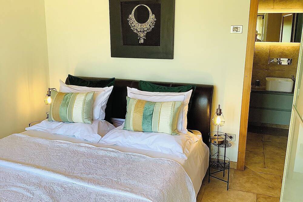 Casa Cappella, Sleeps 2 (1 Bedroom) in Monsampietro Morico, Fermo Province