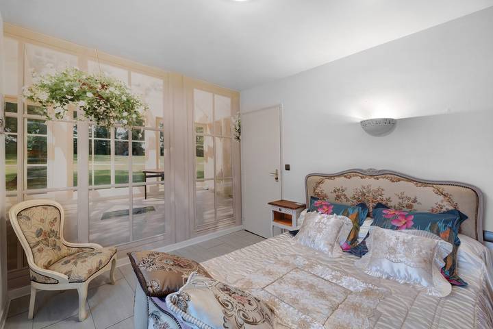 Bed and Breakfast 'Chambre Romantique' with Wi-Fi in Caurel, Guingamp region