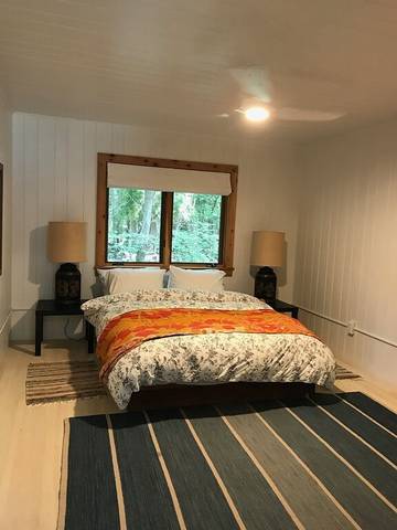 Bed And Breakfasts for 4 Guests in Lake Michigan, Michigan, Picture 3