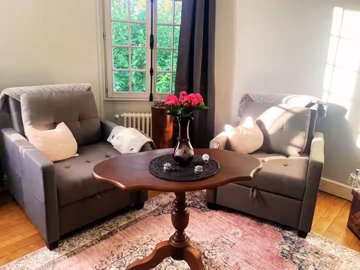 Gîte pour 2 personnes, avec terrasse et piscine ainsi que jacuzzi et jardin à Varennes-Vauzelles - 4