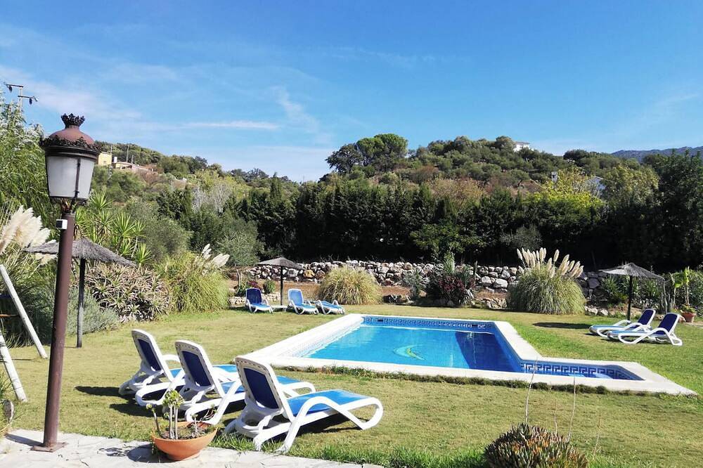 Casa Rural para 16 Personas en Ubrique, Parque natural de Los Alcornocales