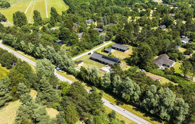 Ferienhaus für 10 Personen, mit Terrasse und Sauna sowie Whirlpool und Garten in Kramnitse - 3