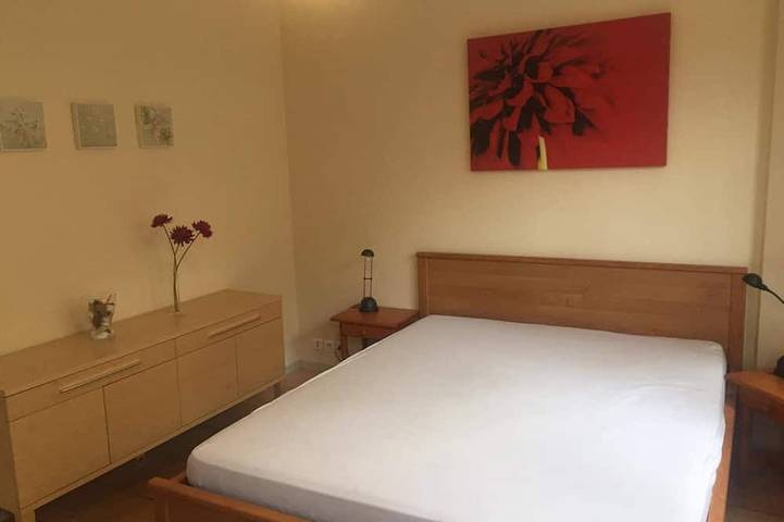 Location de vacances pour 6 personnes, avec terrasse ainsi que jardin et jacuzzi dans Port des Oursinières - 2