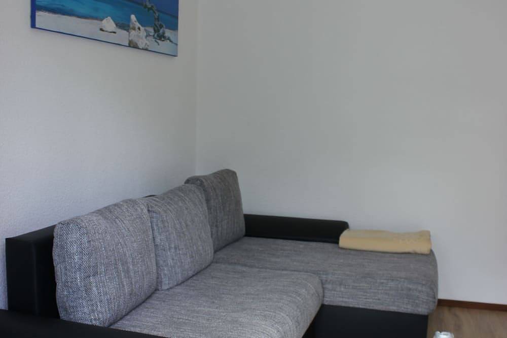 Ganze Wohnung, Familienfreundliche Ferienwohnung mit Sonnenterasse auf 45 qm mit Wlan in Horn-Bad Meinberg, Kreis Lippe