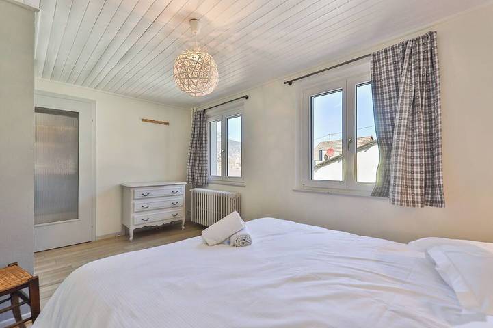 Location de vacances pour 12 personnes, avec jardin ainsi que jacuzzi et sauna à Sondernach - 4