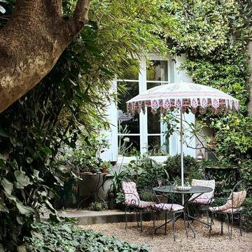 Chambre d’hôte pour 2 personnes, avec vue et jardin à Coursan