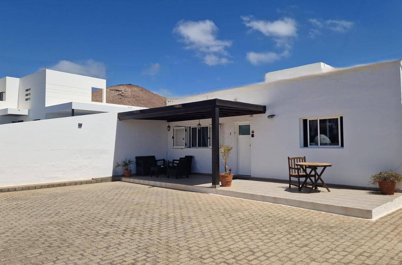 Ganze Wohnung, Apartment with Terrace in La Asomada, Tías
