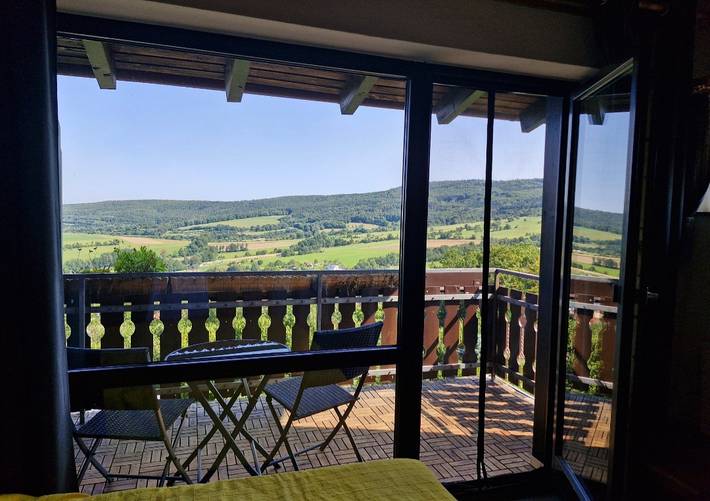 Ferienwohnung für 8 Personen, mit Balkon und Balkon/Terrasse sowie Terrasse an der Rhön - 3