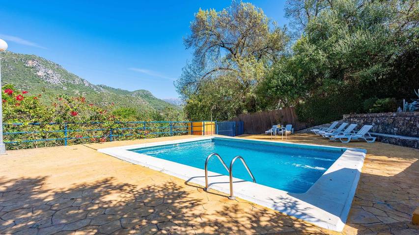 Chalet para 10 personas, con piscina y balcón/terraza en Parque natural de Los Alcornocales - 2