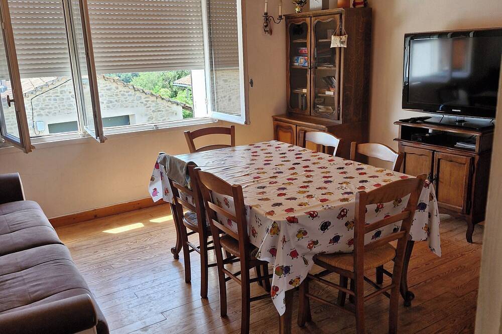 Ancienne Bergerie 1000m Altitude Ideal Reos, Ballade ou vtt 100 % Campagne in Chalmazel, Montbrison