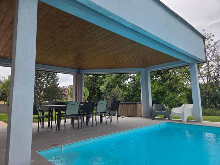 Location de vacances pour 8 personnes, avec vue ainsi que jardin et piscine à Plobsheim - 3