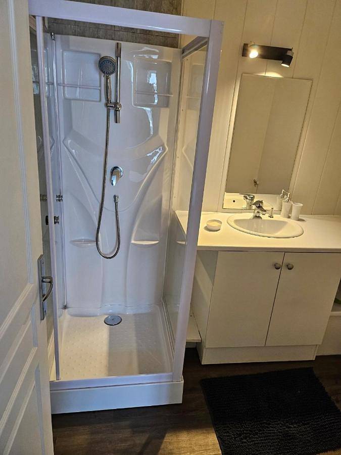 Location de vacances pour 4 personnes, avec terrasse à La Jarne - 2