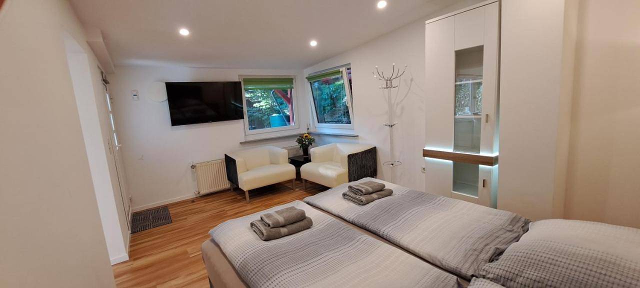 Appartement entier, Bungalow an der Tanne mit überdachter Terrasse in Düsseldorf, Région de Düsseldorf
