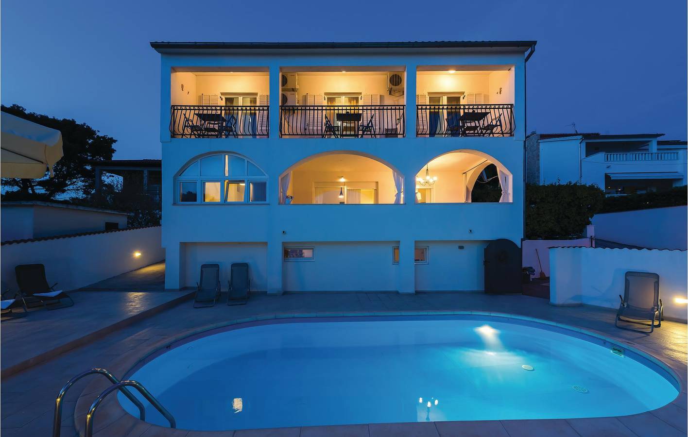 Urlaub am Meer: Gemütliche 2-Zimmer-Wohnung mit Pool und Aussicht in Primosten, Šibenik-Knin