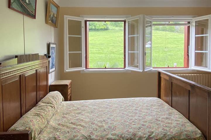 Apartamento entero, At the foot of the Col de Gamia, 10 minutes from Saint-Jean-Pied-de-Port 100-square-meter apartment in Bussunarits-Sarrasquette, Region de Bayona