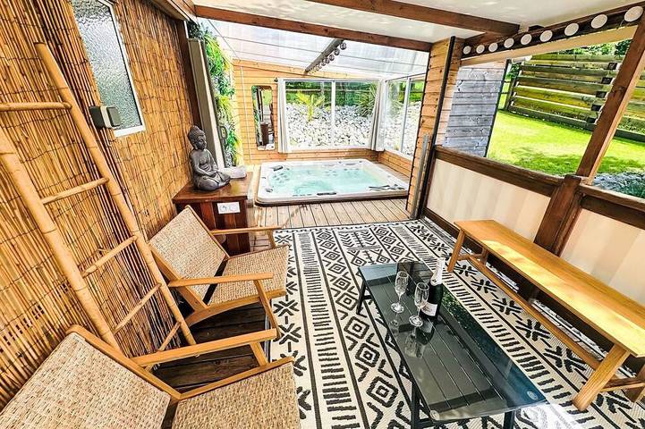 Gîte pour 2 personnes, avec jacuzzi et jardin à Anneville-sur-Scie