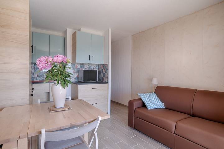 Ganze Wohnung, Ferienwohnung für 2 Personen mit Terrasse in Carqueiranne, Mittelmeerküste (Frankreich)