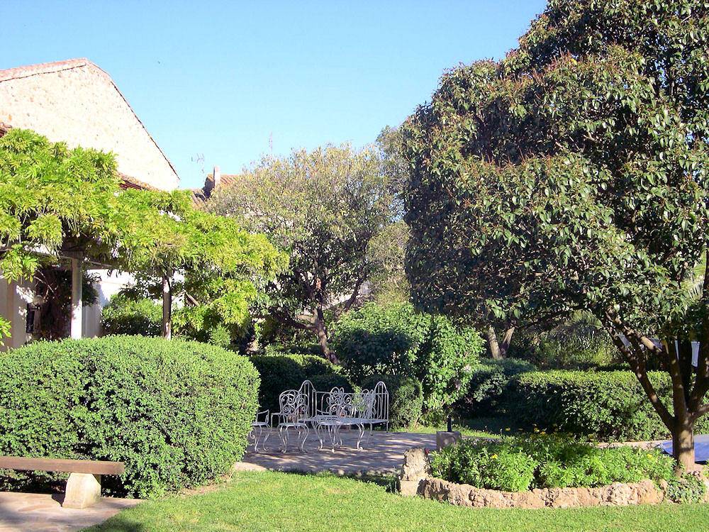 Le Grenier du Parc - Chambre des Cathares in Pouzolles, Béziers region