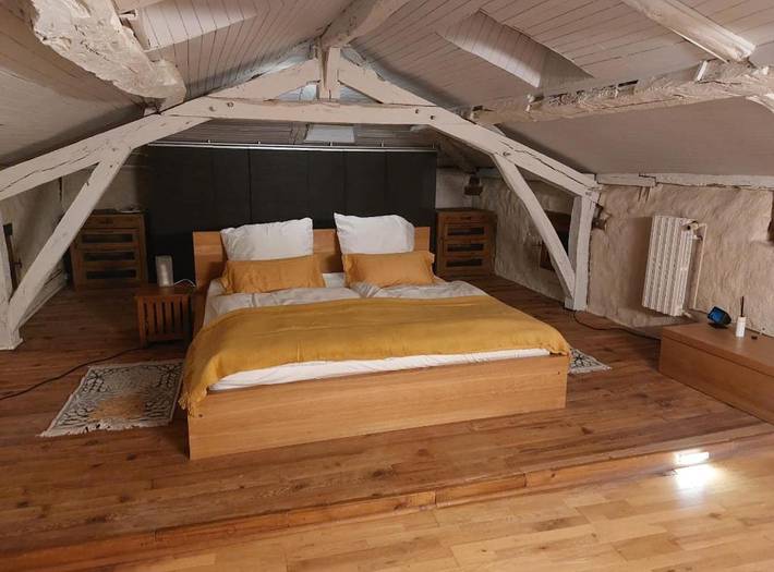 Gîte pour 4 personnes, avec Terrasse et Jardin ainsi que Piscine et Vue à Lacour