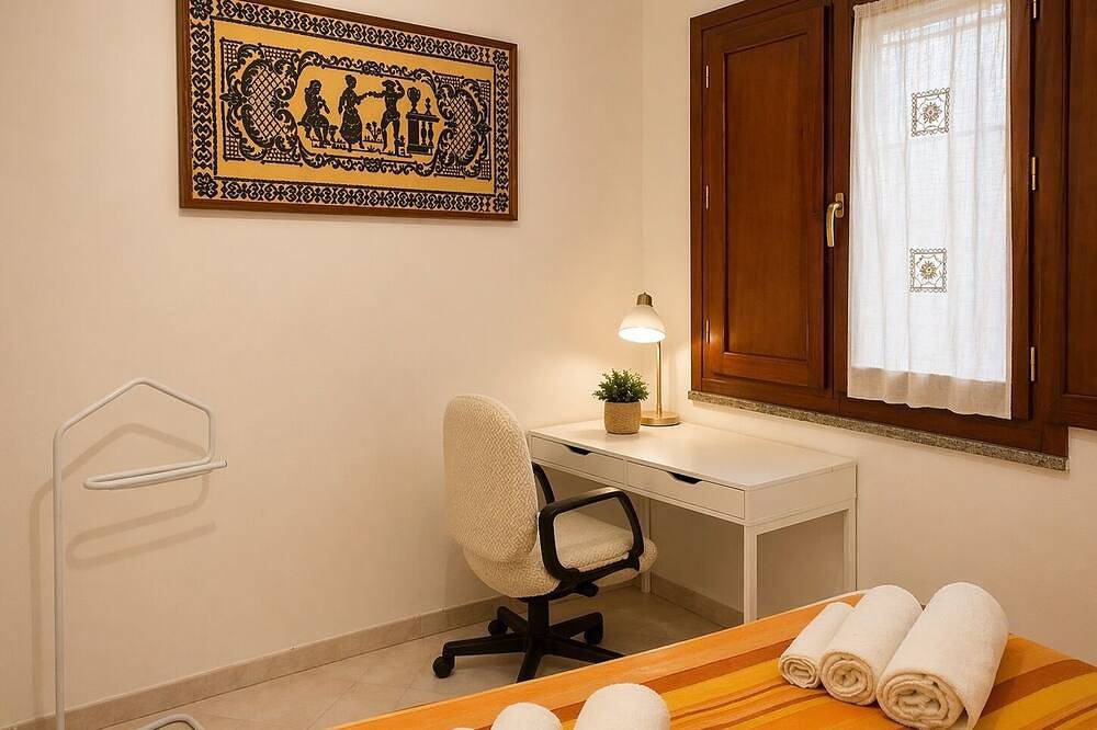 Ganze Wohnung, Su Firindeu Apartment 2 rooms - 15 min from Cagliari and beach - fast Wi-Fi in Monserrato, Campidano