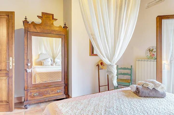 Antico Fienile appartato e immerso nei vigneti.Giardino privato.Vista mozzafiato in Sinalunga, Siena e dintorni