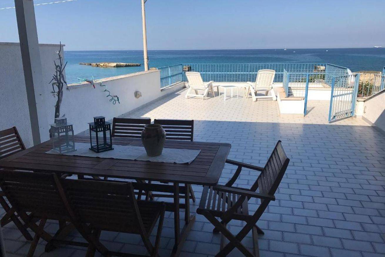 Entire apartment, Attico Giorgio - sea front with Wifi in Melendugno, Lecce Province