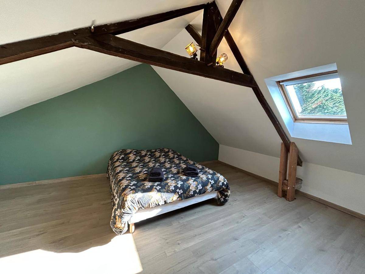 Six-Bedroom House in Grand-Fougeray, Région de Redon