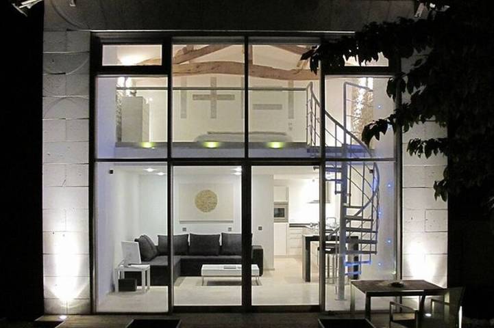 Gîte pour 2 personnes, avec terrasse ainsi que piscine et jardin à Verrières (Charente)