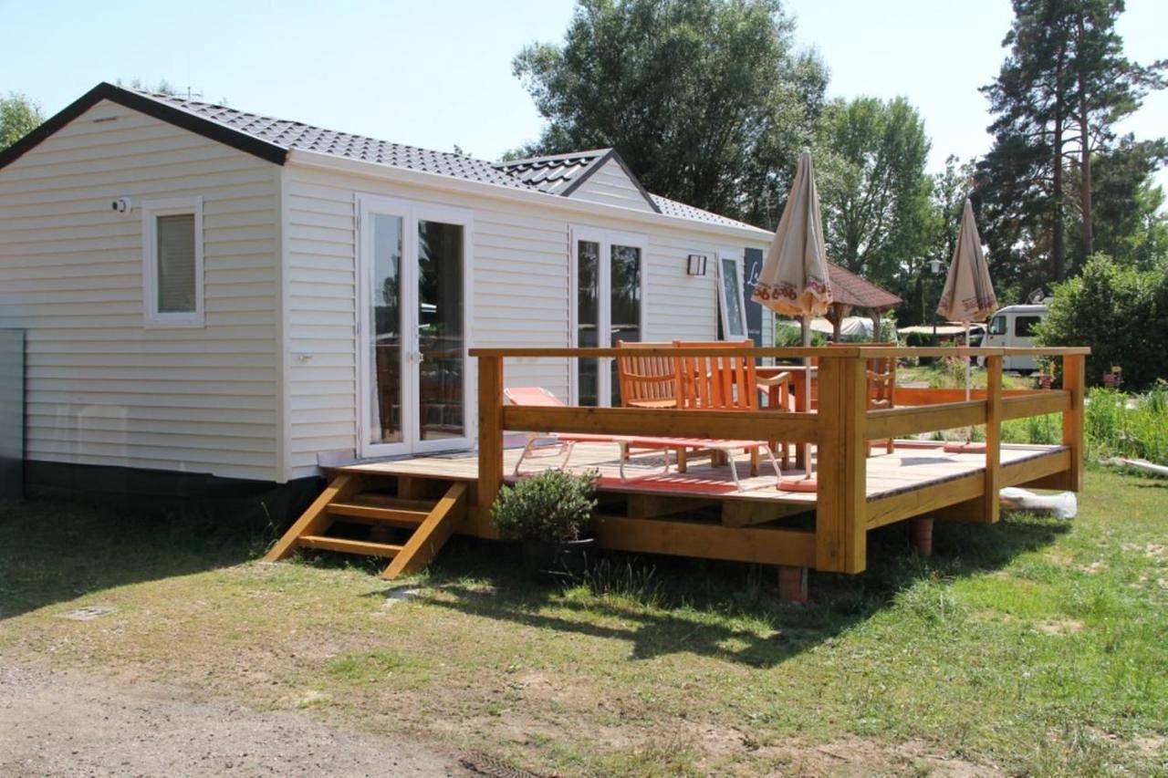 Bungalow - Water Front in Neubäu, Roding