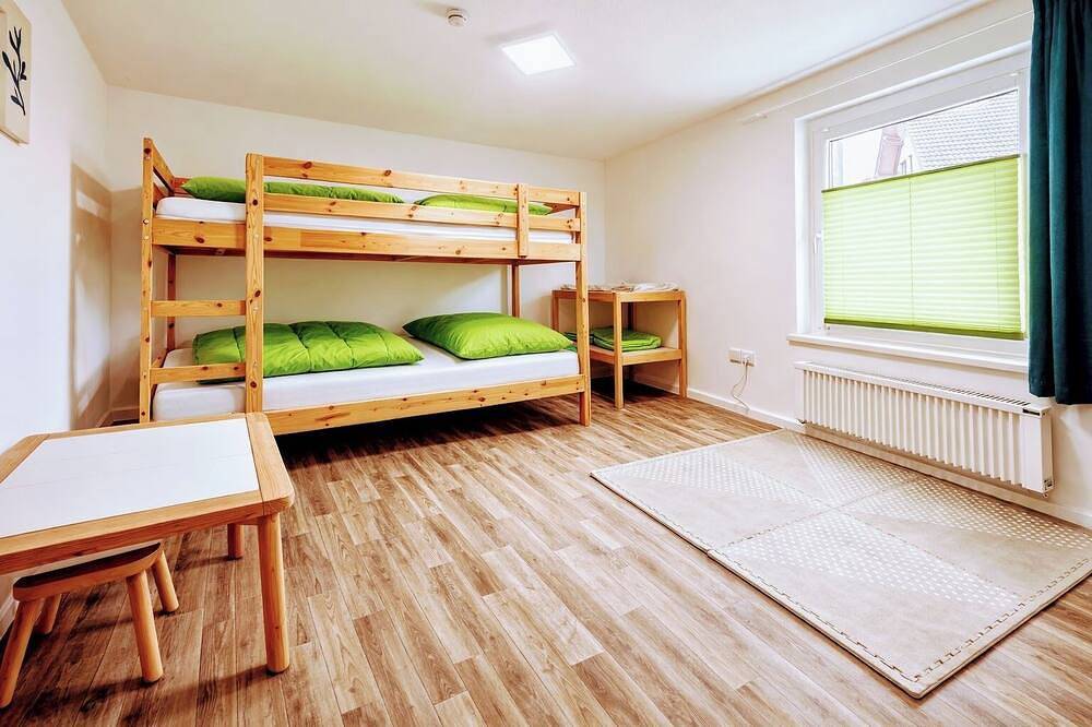 Appartement entier, Family-Friendly Vacation Rental—With a Garden and Playground in Krummin, Usedomer Norden