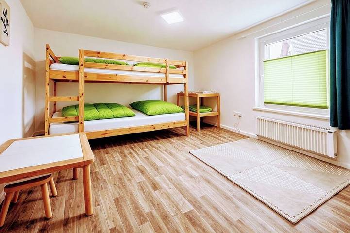 Ganze Wohnung, Familienfreundliche Ferienwohnung - mit Garten und Spielplatz in Krummin, Usedomer Norden