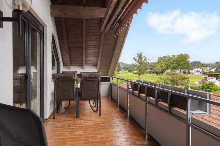 Ganze Wohnung, Ferienwohnung 'Fewo Worb' mit Bergblick, Balkon und Wlan in Rielasingen-Worblingen, Hegau