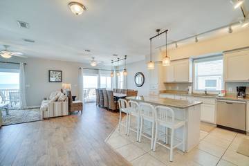 Vacation House for 14 Guests in Indian Pass, Emerald Coast, Picture 3