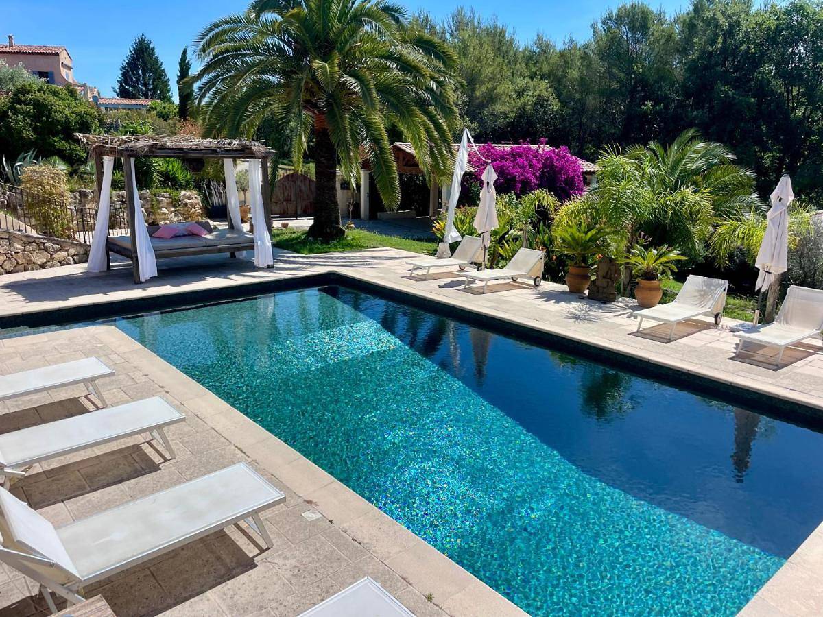 B&B Villa Ganesh in Le Rouret, Côte méditerranéenne (France)