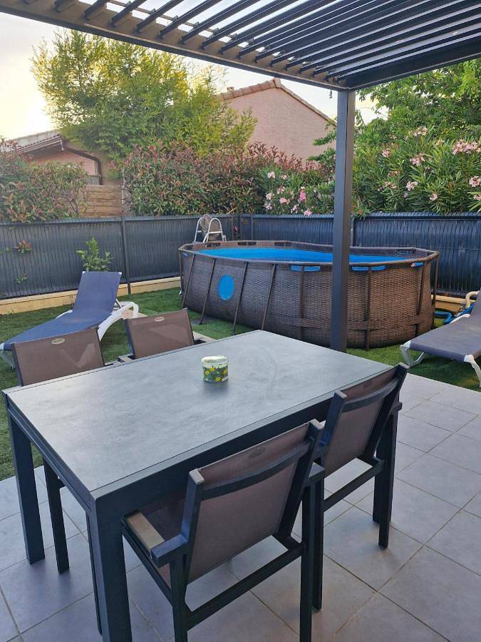 Maison de vacances pour 6 personnes, avec jardin et piscine