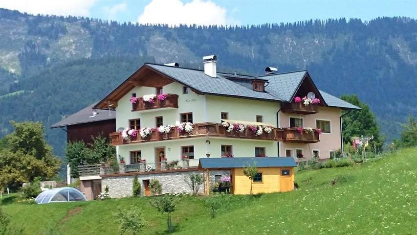 Ferienwohnung für 2 Personen, mit Terrasse und Garten sowie Pool in Abtenau