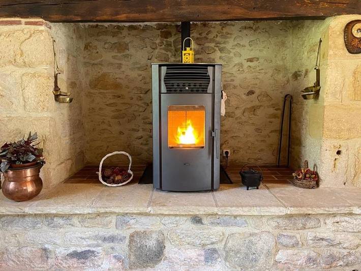 Location de vacances pour 6 personnes, avec jardin et piscine, adapté aux familles à Frayssinet-le-Gélat - 2