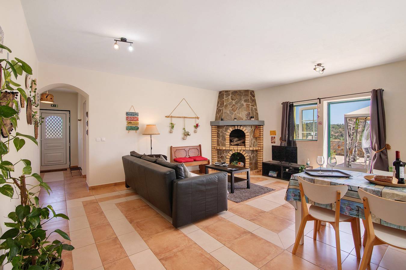 Casa de férias 'Casa 3' com piscina partilhada e acesso Wi-Fi in Salir, Serra do Caldeirão