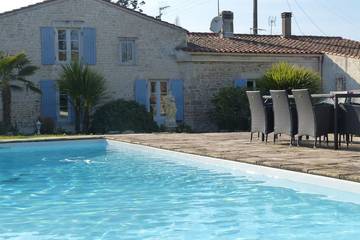 Gîte pour 9 personnes, avec jardin et terrasse à Andilly