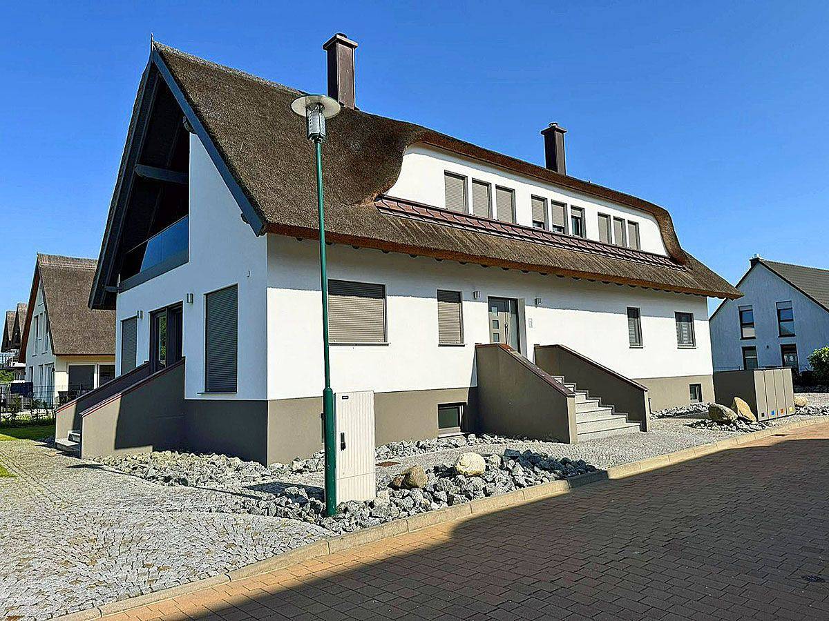 Apartamento entero, Moderne Fewo mit Kamin, ca. 1300m zum Sandstrand, 3 Schlafzimmer bis 6 Personen in Glowe, Rügen