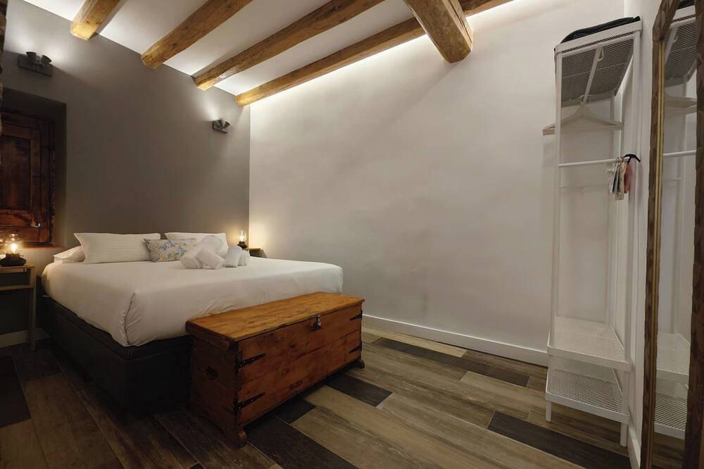 Entire apartment, The loreneta rest in Camprodon, Catalan Pyrenees