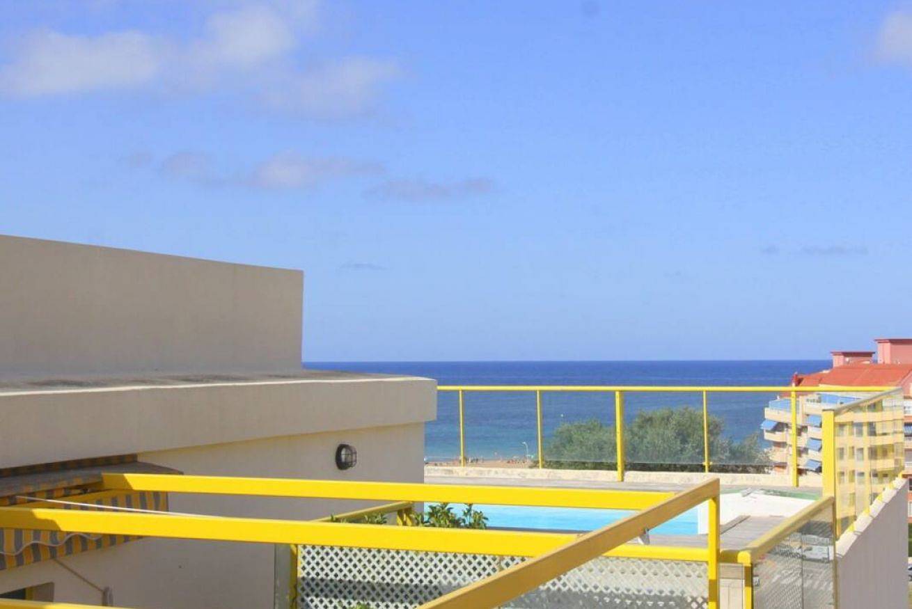 Apartamento entero, Lagos del Castillo Ático dúplex con piscina privada by costablancarent in Dénia, Costa Blanca