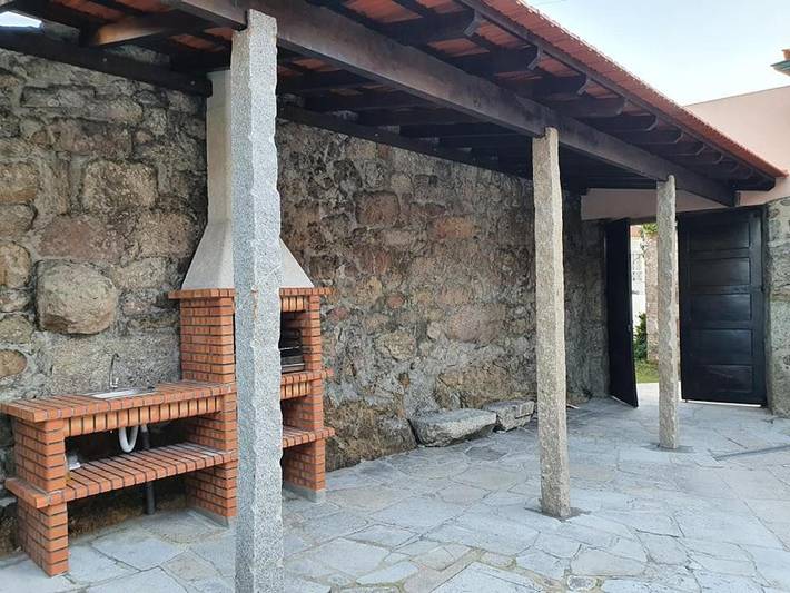 Location de vacances pour 20 personnes, avec piscine ainsi que vue et jardin, animaux acceptés à Oliveira de Frades - 2